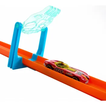 Hot Wheels Ice Crash set drah se závodními doplňky a autíčkem